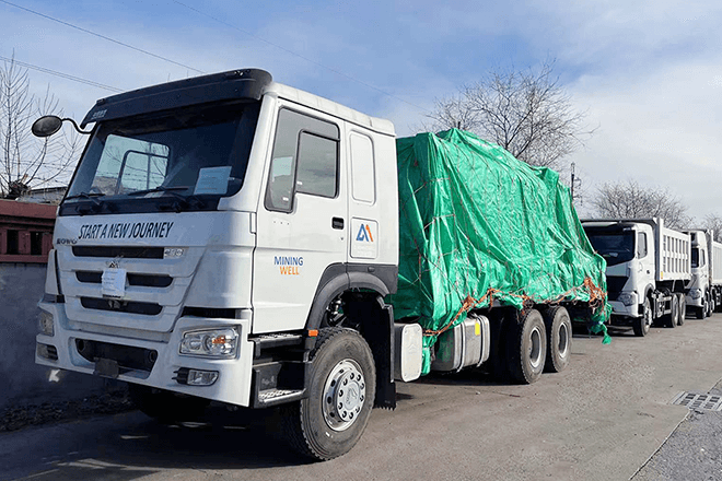 Truck mounted water well drilling rig